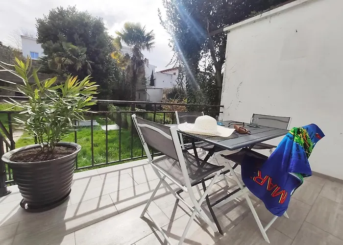 Apartamento T2 Proche Avec Terrasse Privative *