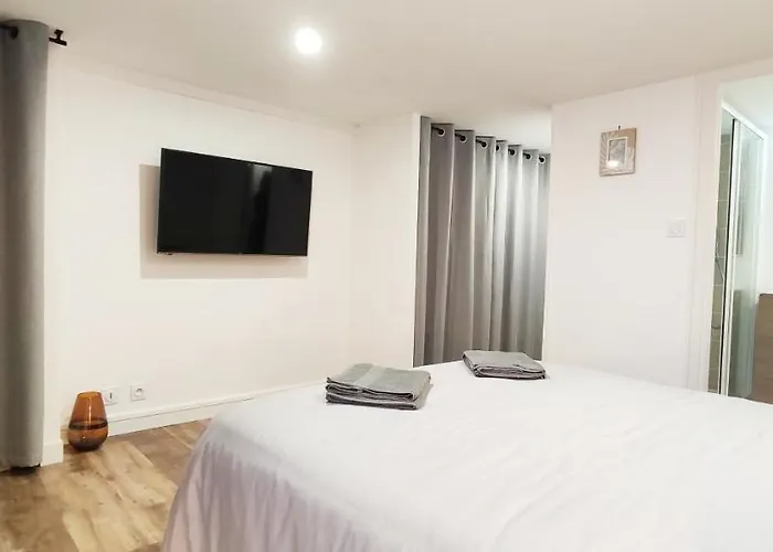 T2 Proche Avec Terrasse Privative *