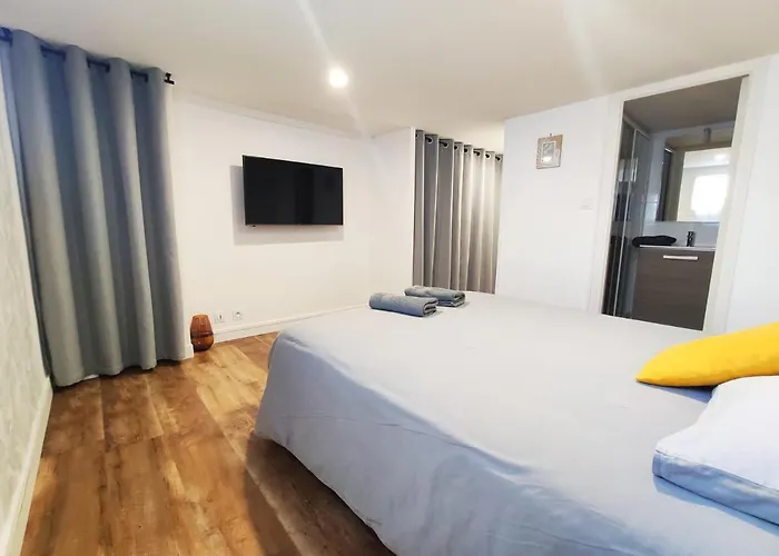 Apartmán T2 Proche Avec Terrasse Privative *