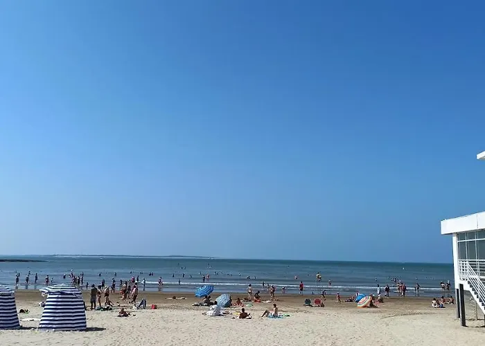 T2 Proche Avec Terrasse Privative Apartmán Royan